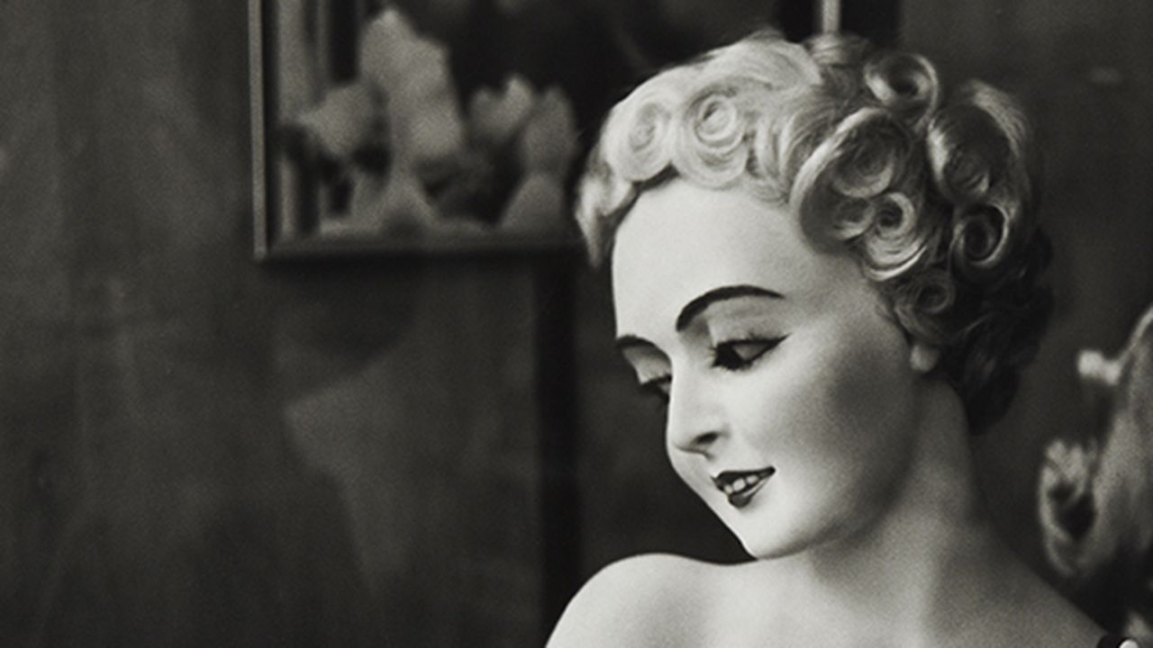 Iconic Photography by the Legendary Irving Penn Comes to the
